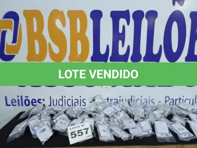 LOTE 557 - 61 – TOMADAS ELÉTRICAS (APROXIMADAMENTE)(NO ESTADO, NÃO SABEMOS SE FUNCIONA. LEILÃO NÃO TEM GARANTIA E NEM DEVOLUÇÃO, SUJEITO A POSSÍVEIS AVARIAS VISÍVEIS/OCULTAS E/OU AUSÊNCIA DE COMPONENTES)