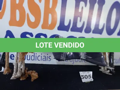 LOTE 505 - 06 - ARARAS DE PAREDE – 10 CABIDES DE BUSTO (NO ESTADO, NÃO SABEMOS SE FUNCIONA. LEILÃO NÃO TEM GARANTIA E NEM DEVOLUÇÃO, SUJEITO A POSSÍVEIS AVARIAS VISÍVEIS/OCULTAS E/OU AUSÊNCIA DE COMPONENTES)