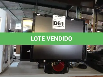 LOTE 061 - 03 MONITORES MARCAS E MODELOS DIVERSOS PARA RETIRADA DE PEÇAS. (NO ESTADO) ATENÇÃO! FAZER A VISITAÇÃO ANTES DE ARREMATAR, NÃO SABEMOS SE FUNCIONA. LEILÃO NÃO TEM GARANTIA E NEM DEVOLUÇÃO, SUJEITO A POSSÍVEIS AVARIAS VISÍVEIS/OCULTAS E/OU AUSÊNCIA DE COMPONENTES.