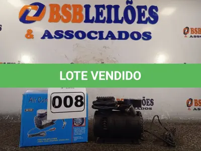 LOTE 008 - 01 COMPRESSOR DE AR PORTÁTIL 12V. (NO ESTADO) ATENÇÃO! FAZER A VISITAÇÃO ANTES DE ARREMATAR, NÃO SABEMOS SE FUNCIONA. LEILÃO NÃO TEM GARANTIA E NEM DEVOLUÇÃO, SUJEITO A POSSÍVEIS AVARIAS VISÍVEIS/OCULTAS E/OU AUSÊNCIA DE COMPONENTES.