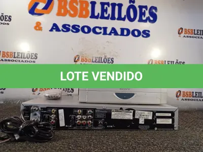 LOTE 036 - 01 APARELHO DE DVD E 01 PROJETOR MULTIMIDIA MARCA SONY. (NO ESTADO) ATENÇÃO! FAZER A VISITAÇÃO ANTES DE ARREMATAR, NÃO SABEMOS SE FUNCIONA. LEILÃO NÃO TEM GARANTIA E NEM DEVOLUÇÃO, SUJEITO A POSSÍVEIS AVARIAS VISÍVEIS/OCULTAS E/OU AUSÊNCIA DE COMPONENTES.