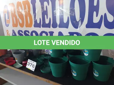 LOTE 376 - 18 – VASOS DIVERSOS (APROXIMADAMENTE)(NO ESTADO, NÃO SABEMOS SE FUNCIONA. LEILÃO NÃO TEM GARANTIA E NEM DEVOLUÇÃO, SUJEITO A POSSÍVEIS AVARIAS VISÍVEIS/OCULTAS E/OU AUSÊNCIA DE COMPONENTES)