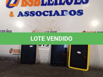 LOTE 015 - 03 TABLETS MARCAS E MODELOS DIVERSOS. (NO ESTADO) ATENÇÃO! FAZER A VISITAÇÃO ANTES DE ARREMATAR, NÃO SABEMOS SE FUNCIONA. LEILÃO NÃO TEM GARANTIA E NEM DEVOLUÇÃO, SUJEITO A POSSÍVEIS AVARIAS VISÍVEIS/OCULTAS E/OU AUSÊNCIA DE COMPONENTES.
