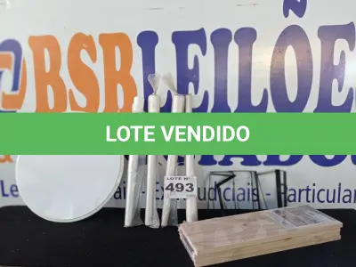 LOTE 493 - 05 MOVEIS DIVERSOS (NO ESTADO, NÃO SABEMOS SE FUNCIONA. LEILÃO NÃO TEM GARANTIA E NEM DEVOLUÇÃO, SUJEITO A POSSÍVEIS AVARIAS VISÍVEIS/OCULTAS E/OU AUSÊNCIA DE COMPONENTES)