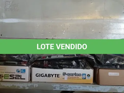 LOTE 047 - 09 PLACAS MÃE MARCAS E MODELOS DIVERSOS. (NO ESTADO) ATENÇÃO! FAZER A VISITAÇÃO ANTES DE ARREMATAR, NÃO SABEMOS SE FUNCIONA. LEILÃO NÃO TEM GARANTIA E NEM DEVOLUÇÃO, SUJEITO A POSSÍVEIS AVARIAS VISÍVEIS/OCULTAS E/OU AUSÊNCIA DE COMPONENTES.