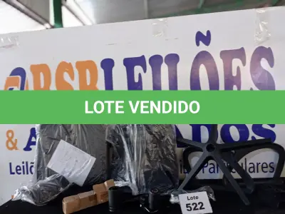 LOTE 522 - 01 - CADEIRA DIRETOR (NO ESTADO, NÃO SABEMOS SE FUNCIONA. LEILÃO NÃO TEM GARANTIA E NEM DEVOLUÇÃO, SUJEITO A POSSÍVEIS AVARIAS VISÍVEIS/OCULTAS E/OU AUSÊNCIA DE COMPONENTES)