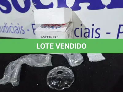 LOTE 552 - 01 ARANDELA MARIA TEREZA(NO ESTADO, NÃO SABEMOS SE FUNCIONA. LEILÃO NÃO TEM GARANTIA E NEM DEVOLUÇÃO, SUJEITO A POSSÍVEIS AVARIAS VISÍVEIS/OCULTAS E/OU AUSÊNCIA DE COMPONENTES)
