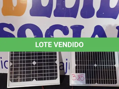 LOTE 385 - 02 PAINÉIS SOLARES 18V 10W. (NO ESTADO) ATENÇÃO! FAZER A VISITAÇÃO ANTES DE ARREMATAR, NÃO SABEMOS SE FUNCIONA. LEILÃO NÃO TEM GARANTIA E NEM DEVOLUÇÃO, SUJEITO A POSSÍVEIS AVARIAS VISÍVEIS/OCULTAS E/OU AUSÊNCIA DE COMPONENTES.