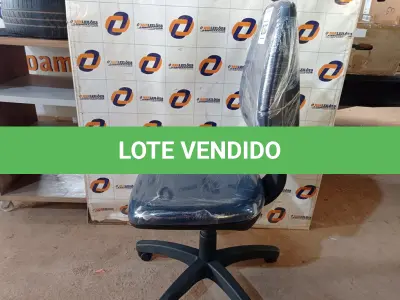 LOTE 030 - 01 CADEIRA DE ESCRITÓRIO COM BASE GIRATÓRIA. (NO ESTADO) ATENÇÃO! FAZER A VISITAÇÃO ANTES DE ARREMATAR, NÃO SABEMOS SE FUNCIONA. LEILÃO NÃO TEM GARANTIA E NEM DEVOLUÇÃO, SUJEITO A POSSÍVEIS AVARIAS VISÍVEIS/OCULTAS E/OU AUSÊNCIA DE COMPONENTES.