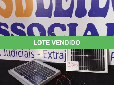LOTE 385 - 02 PAINÉIS SOLARES 18V 10W. (NO ESTADO) ATENÇÃO! FAZER A VISITAÇÃO ANTES DE ARREMATAR, NÃO SABEMOS SE FUNCIONA. LEILÃO NÃO TEM GARANTIA E NEM DEVOLUÇÃO, SUJEITO A POSSÍVEIS AVARIAS VISÍVEIS/OCULTAS E/OU AUSÊNCIA DE COMPONENTES.