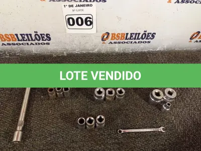 LOTE 006 - 01 CHAVE CATRACA COM VÁRIOS CACHIMBOS. (NO ESTADO) ATENÇÃO! FAZER A VISITAÇÃO ANTES DE ARREMATAR, NÃO SABEMOS SE FUNCIONA. LEILÃO NÃO TEM GARANTIA E NEM DEVOLUÇÃO, SUJEITO A POSSÍVEIS AVARIAS VISÍVEIS/OCULTAS E/OU AUSÊNCIA DE COMPONENTES.