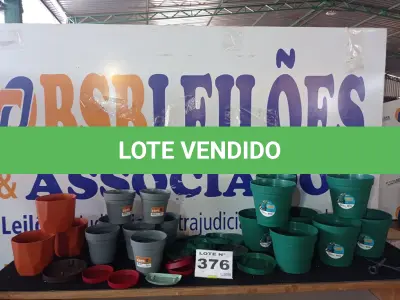 LOTE 376 - 18 – VASOS DIVERSOS (APROXIMADAMENTE)(NO ESTADO, NÃO SABEMOS SE FUNCIONA. LEILÃO NÃO TEM GARANTIA E NEM DEVOLUÇÃO, SUJEITO A POSSÍVEIS AVARIAS VISÍVEIS/OCULTAS E/OU AUSÊNCIA DE COMPONENTES)