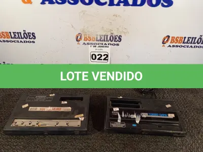 LOTE 022 - 02 VIDEOGAMES. (NO ESTADO) ATENÇÃO! FAZER A VISITAÇÃO ANTES DE ARREMATAR, NÃO SABEMOS SE FUNCIONA. LEILÃO NÃO TEM GARANTIA E NEM DEVOLUÇÃO, SUJEITO A POSSÍVEIS AVARIAS VISÍVEIS/OCULTAS E/OU AUSÊNCIA DE COMPONENTES.