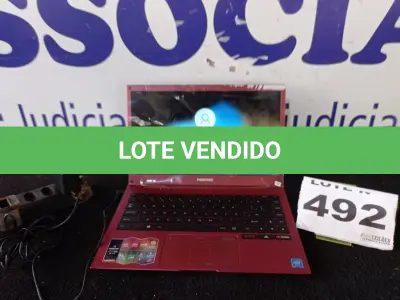 LOTE 492 - 01 - NOTEBOOK POSITIVO MOTION PLUS Q464B TELA 14 4GB (NO ESTADO, NÃO SABEMOS SE FUNCIONA. LEILÃO NÃO TEM GARANTIA E NEM DEVOLUÇÃO, SUJEITO A POSSÍVEIS AVARIAS VISÍVEIS/OCULTAS E/OU AUSÊNCIA DE COMPONENTES)
