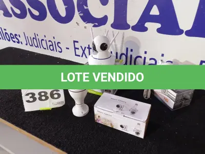 LOTE 386 - 03 – CÂMERAS DIVERSAS (NO ESTADO, NÃO SABEMOS SE FUNCIONA. LEILÃO NÃO TEM GARANTIA E NEM DEVOLUÇÃO, SUJEITO A POSSÍVEIS AVARIAS VISÍVEIS/OCULTAS E/OU AUSÊNCIA DE COMPONENTES)