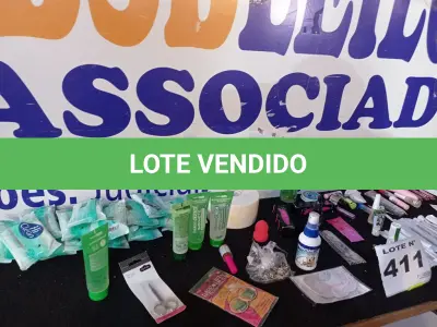 LOTE 411 - 60 -  COSMÉTICO DIVERSOS  (APROXIMADAMENTE)(NO ESTADO, NÃO SABEMOS SE FUNCIONA. LEILÃO NÃO TEM GARANTIA E NEM DEVOLUÇÃO, SUJEITO A POSSÍVEIS AVARIAS VISÍVEIS/OCULTAS E/OU AUSÊNCIA DE COMPONENTES)