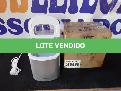 LOTE 395 - 01 - MÁQUINA DE GELO 12KG PRATA 220V - POLAR (NO ESTADO, NÃO SABEMOS SE FUNCIONA. LEILÃO NÃO TEM GARANTIA E NEM DEVOLUÇÃO, SUJEITO A POSSÍVEIS AVARIAS VISÍVEIS/OCULTAS E/OU AUSÊNCIA DE COMPONENTES)