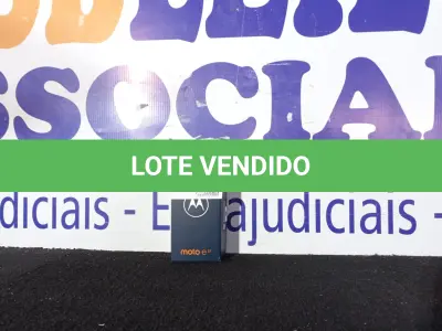 LOTE 538 - 01 - SMARTPHONE MOTOROLA MOTO E22 XT2239-10, 128GB, 4GB (NO ESTADO, NÃO SABEMOS SE FUNCIONA. LEILÃO NÃO TEM GARANTIA E NEM DEVOLUÇÃO, SUJEITO A POSSÍVEIS AVARIAS VISÍVEIS/OCULTAS E/OU AUSÊNCIA DE COMPONENTES)