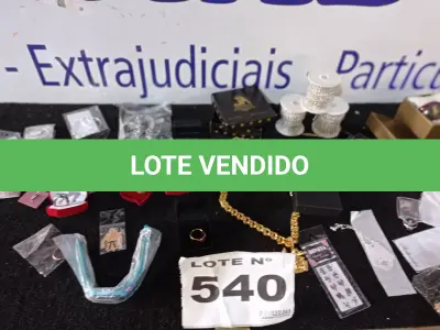 LOTE 540 - 51 – ACESSÓRIOS PESSOAIS DIVERSOS (APROXIMADAMENTE)(NO ESTADO, NÃO SABEMOS SE FUNCIONA. LEILÃO NÃO TEM GARANTIA E NEM DEVOLUÇÃO, SUJEITO A POSSÍVEIS AVARIAS VISÍVEIS/OCULTAS E/OU AUSÊNCIA DE COMPONENTES)
