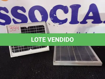 LOTE 394 - 02 PAINÉIS SOLARES 18V 10W. (NO ESTADO) ATENÇÃO! FAZER A VISITAÇÃO ANTES DE ARREMATAR, NÃO SABEMOS SE FUNCIONA. LEILÃO NÃO TEM GARANTIA E NEM DEVOLUÇÃO, SUJEITO A POSSÍVEIS AVARIAS VISÍVEIS/OCULTAS E/OU AUSÊNCIA DE COMPONENTES.