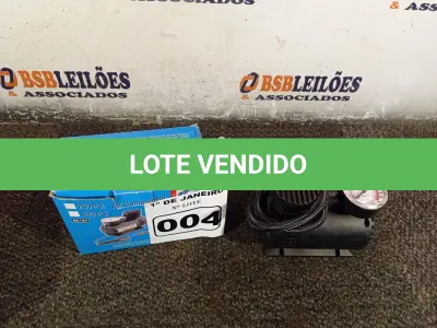 LOTE 004 - 01 COMPRESSOR DE AR PORTÁTIL 12V. (NO ESTADO) ATENÇÃO! FAZER A VISITAÇÃO ANTES DE ARREMATAR, NÃO SABEMOS SE FUNCIONA. LEILÃO NÃO TEM GARANTIA E NEM DEVOLUÇÃO, SUJEITO A POSSÍVEIS AVARIAS VISÍVEIS/OCULTAS E/OU AUSÊNCIA DE COMPONENTES.