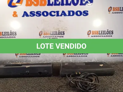 LOTE 022 - 02 VIDEOGAMES. (NO ESTADO) ATENÇÃO! FAZER A VISITAÇÃO ANTES DE ARREMATAR, NÃO SABEMOS SE FUNCIONA. LEILÃO NÃO TEM GARANTIA E NEM DEVOLUÇÃO, SUJEITO A POSSÍVEIS AVARIAS VISÍVEIS/OCULTAS E/OU AUSÊNCIA DE COMPONENTES.