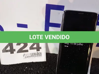 LOTE 424 - 01 - CELULAR SAMSUNG S9 128GB (NO ESTADO, NÃO SABEMOS SE FUNCIONA. LEILÃO NÃO TEM GARANTIA E NEM DEVOLUÇÃO, SUJEITO A POSSÍVEIS AVARIAS VISÍVEIS/OCULTAS E/OU AUSÊNCIA DE COMPONENTES)