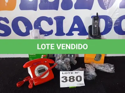 LOTE 380 - 04 – APARELHOS TELEFÔNICOS DIVERSOS (NO ESTADO, NÃO SABEMOS SE FUNCIONA. LEILÃO NÃO TEM GARANTIA E NEM DEVOLUÇÃO, SUJEITO A POSSÍVEIS AVARIAS VISÍVEIS/OCULTAS E/OU AUSÊNCIA DE COMPONENTES)