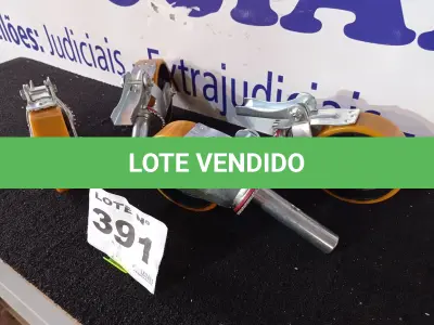 LOTE 391 - 01 - KIT COM 4 RODÍZIOS GIRATÓRIO COM FREIO PARA ANDAIME (NO ESTADO, NÃO SABEMOS SE FUNCIONA. LEILÃO NÃO TEM GARANTIA E NEM DEVOLUÇÃO, SUJEITO A POSSÍVEIS AVARIAS VISÍVEIS/OCULTAS E/OU AUSÊNCIA DE COMPONENTES)