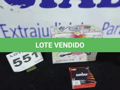 LOTE 551 - 01 - LIXADEIRA DE UNHA ELÉTRICA PROFISSIONAL – 01 ADESIVO AMBAR 6ML (NO ESTADO, NÃO SABEMOS SE FUNCIONA. LEILÃO NÃO TEM GARANTIA E NEM DEVOLUÇÃO, SUJEITO A POSSÍVEIS AVARIAS VISÍVEIS/OCULTAS E/OU AUSÊNCIA DE COMPONENTES)