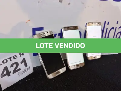 LOTE 421 - 02 - CELULAR SAMSUNG S7 – 01 CELULAR SAMSUNG S6 (NO ESTADO, NÃO SABEMOS SE FUNCIONA. LEILÃO NÃO TEM GARANTIA E NEM DEVOLUÇÃO, SUJEITO A POSSÍVEIS AVARIAS VISÍVEIS/OCULTAS E/OU AUSÊNCIA DE COMPONENTES)