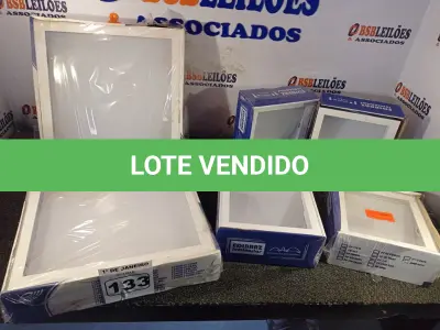 LOTE 133 - 01 LOTE COM VÁRIAS LUMINÁRIAS DE EMBUTIR. (NO ESTADO) ATENÇÃO! FAZER A VISITAÇÃO ANTES DE ARREMATAR, NÃO SABEMOS SE FUNCIONA. LEILÃO NÃO TEM GARANTIA E NEM DEVOLUÇÃO, SUJEITO A POSSÍVEIS AVARIAS VISÍVEIS/OCULTAS E/OU AUSÊNCIA DE COMPONENTES.