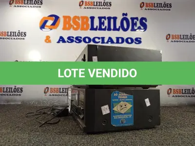 LOTE 202 - 02 ESTÉREOS CASSETTE DECK TECHNICS. (NO ESTADO) ATENÇÃO! FAZER A VISITAÇÃO ANTES DE ARREMATAR, NÃO SABEMOS SE FUNCIONA. LEILÃO NÃO TEM GARANTIA E NEM DEVOLUÇÃO, SUJEITO A POSSÍVEIS AVARIAS VISÍVEIS/OCULTAS E/OU AUSÊNCIA DE COMPONENTES.