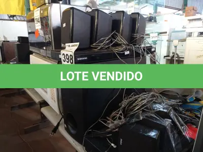 LOTE 398 - 02 APARELHOS DE DVD SENDO 01 HOME THEATER. (NO ESTADO) ATENÇÃO! FAZER A VISITAÇÃO ANTES DE ARREMATAR, NÃO SABEMOS SE FUNCIONA. LEILÃO NÃO TEM GARANTIA E NEM DEVOLUÇÃO, SUJEITO A POSSÍVEIS AVARIAS VISÍVEIS/OCULTAS E/OU AUSÊNCIA DE COMPONENTES.