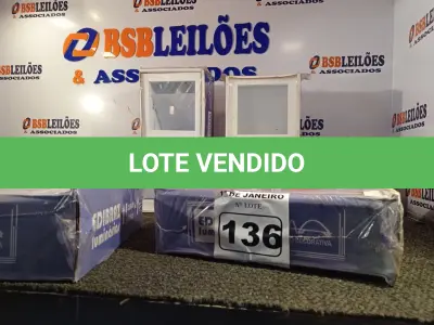 LOTE 136 - 01 LOTE COM VÁRIAS LUMINÁRIAS DE EMBUTIR. (NO ESTADO) ATENÇÃO! FAZER A VISITAÇÃO ANTES DE ARREMATAR, NÃO SABEMOS SE FUNCIONA. LEILÃO NÃO TEM GARANTIA E NEM DEVOLUÇÃO, SUJEITO A POSSÍVEIS AVARIAS VISÍVEIS/OCULTAS E/OU AUSÊNCIA DE COMPONENTES.