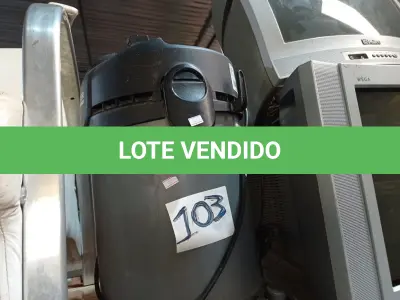 LOTE 103 - 01 ASPIRADOR DE PÓ MARCA KARCHER NT 20/1 220V. (NO ESTADO) ATENÇÃO! FAZER A VISITAÇÃO ANTES DE ARREMATAR, NÃO SABEMOS SE FUNCIONA. LEILÃO NÃO TEM GARANTIA E NEM DEVOLUÇÃO, SUJEITO A POSSÍVEIS AVARIAS VISÍVEIS/OCULTAS E/OU AUSÊNCIA DE COMPONENTES.