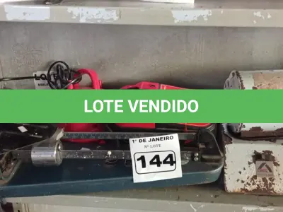LOTE 144 - 01 BALANÇA ANALÓGICA, 02 MINI COMPRESSOR DE AR E 01 MOEDOR DE CARNE INCOMPLETOS. (NO ESTADO) ATENÇÃO! FAZER A VISITAÇÃO ANTES DE ARREMATAR, NÃO SABEMOS SE FUNCIONA. LEILÃO NÃO TEM GARANTIA E NEM DEVOLUÇÃO, SUJEITO A POSSÍVEIS AVARIAS VISÍVEIS/OCULTAS E/OU AUSÊNCIA DE COMPONENTES.
