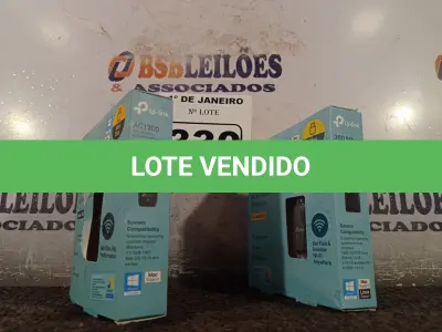 LOTE 330 - 02 ADAPTADORES WIRELESS TPLINK. (NO ESTADO) ATENÇÃO! FAZER A VISITAÇÃO ANTES DE ARREMATAR, NÃO SABEMOS SE FUNCIONA. LEILÃO NÃO TEM GARANTIA E NEM DEVOLUÇÃO, SUJEITO A POSSÍVEIS AVARIAS VISÍVEIS/OCULTAS E/OU AUSÊNCIA DE COMPONENTES.