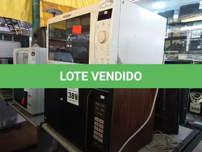 LOTE 389 - 02 MICRO-ONDAS MARCAS E MODELOS DIVERSOS. (NO ESTADO) ATENÇÃO! FAZER A VISITAÇÃO ANTES DE ARREMATAR, NÃO SABEMOS SE FUNCIONA. LEILÃO NÃO TEM GARANTIA E NEM DEVOLUÇÃO, SUJEITO A POSSÍVEIS AVARIAS VISÍVEIS/OCULTAS E/OU AUSÊNCIA DE COMPONENTES.