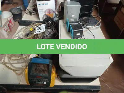 LOTE 251 - 02 IMPRESSORAS, 02 APARELHOS DE SOM, 03 SUBWOOFER, 01 MANGUEIRA DE ILUMINAÇÃO E VÁRIAS CAIXINHAS DE SOM. (NO ESTADO) ATENÇÃO! FAZER A VISITAÇÃO ANTES DE ARREMATAR, NÃO SABEMOS SE FUNCIONA. LEILÃO NÃO TEM GARANTIA E NEM DEVOLUÇÃO, SUJEITO A POSSÍVEIS AVARIAS VISÍVEIS/OCULTAS E/OU AUSÊNCIA DE COMPONENTES.
