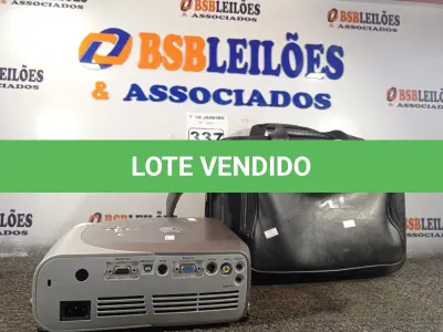 LOTE 337 - 01 PROJETOR MULTIMIDIA MARCA DELL. (NO ESTADO) ATENÇÃO! FAZER A VISITAÇÃO ANTES DE ARREMATAR, NÃO SABEMOS SE FUNCIONA. LEILÃO NÃO TEM GARANTIA E NEM DEVOLUÇÃO, SUJEITO A POSSÍVEIS AVARIAS VISÍVEIS/OCULTAS E/OU AUSÊNCIA DE COMPONENTES.