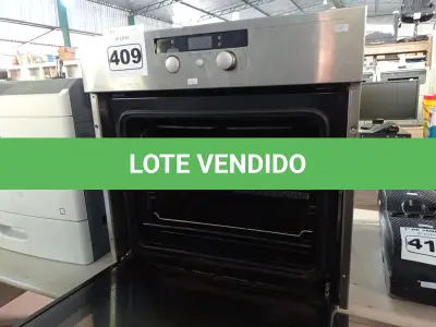 LOTE 409 - 01 FORNO ELÉTRICO DE EMBUTIR 220V. (NO ESTADO) ATENÇÃO! FAZER A VISITAÇÃO ANTES DE ARREMATAR, NÃO SABEMOS SE FUNCIONA. LEILÃO NÃO TEM GARANTIA E NEM DEVOLUÇÃO, SUJEITO A POSSÍVEIS AVARIAS VISÍVEIS/OCULTAS E/OU AUSÊNCIA DE COMPONENTES.