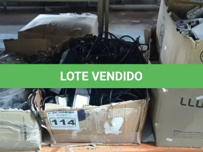LOTE 114 - 01 LOTE COM VÁRIAS FONTES E CABOS DIVERSOS. (NO ESTADO) ATENÇÃO! FAZER A VISITAÇÃO ANTES DE ARREMATAR, NÃO SABEMOS SE FUNCIONA. LEILÃO NÃO TEM GARANTIA E NEM DEVOLUÇÃO, SUJEITO A POSSÍVEIS AVARIAS VISÍVEIS/OCULTAS E/OU AUSÊNCIA DE COMPONENTES.