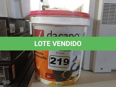 LOTE 219 - 01 LATA DE TINTA IQUINE PINTALAR FOSCO-AVELUDADO 18L NA COR BRANCO NEVE. (NO ESTADO) ATENÇÃO! FAZER A VISITAÇÃO ANTES DE ARREMATAR, NÃO SABEMOS SE FUNCIONA. LEILÃO NÃO TEM GARANTIA E NEM DEVOLUÇÃO, SUJEITO A POSSÍVEIS AVARIAS VISÍVEIS/OCULTAS E/OU AUSÊNCIA DE COMPONENTES.