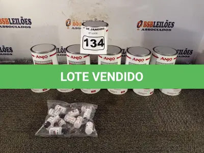 LOTE 134 - 12 LATAS DE COLA PLÁSTICA ANJO. (NO ESTADO) ATENÇÃO! FAZER A VISITAÇÃO ANTES DE ARREMATAR, NÃO SABEMOS SE FUNCIONA. LEILÃO NÃO TEM GARANTIA E NEM DEVOLUÇÃO, SUJEITO A POSSÍVEIS AVARIAS VISÍVEIS/OCULTAS E/OU AUSÊNCIA DE COMPONENTES.