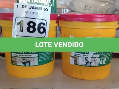 LOTE 186 - 02 BALDES DE SIKACRYL 203, SELANTE ACRÍLICO FLEXÍVEL. (NO ESTADO) ATENÇÃO! FAZER A VISITAÇÃO ANTES DE ARREMATAR, NÃO SABEMOS SE FUNCIONA. LEILÃO NÃO TEM GARANTIA E NEM DEVOLUÇÃO, SUJEITO A POSSÍVEIS AVARIAS VISÍVEIS/OCULTAS E/OU AUSÊNCIA DE COMPONENTES.