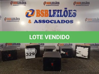 LOTE 329 - 01 LOTE COM VÁRIAS LUMINÁRIAS. (NO ESTADO) ATENÇÃO! FAZER A VISITAÇÃO ANTES DE ARREMATAR, NÃO SABEMOS SE FUNCIONA. LEILÃO NÃO TEM GARANTIA E NEM DEVOLUÇÃO, SUJEITO A POSSÍVEIS AVARIAS VISÍVEIS/OCULTAS E/OU AUSÊNCIA DE COMPONENTES.