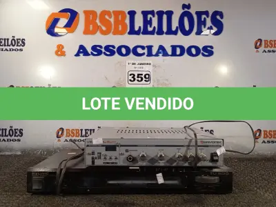LOTE 359 - 01 EQUALIZADOR E 01 APARELHO AM/FM MARCA UNIC. (NO ESTADO) ATENÇÃO! FAZER A VISITAÇÃO ANTES DE ARREMATAR, NÃO SABEMOS SE FUNCIONA. LEILÃO NÃO TEM GARANTIA E NEM DEVOLUÇÃO, SUJEITO A POSSÍVEIS AVARIAS VISÍVEIS/OCULTAS E/OU AUSÊNCIA DE COMPONENTES.