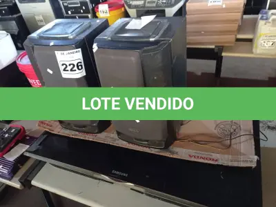 LOTE 226 - 01 TV E 02 CAIXAS DE SOM MARCAS E MODELOS DIVERSOS. (NO ESTADO) ATENÇÃO! FAZER A VISITAÇÃO ANTES DE ARREMATAR, NÃO SABEMOS SE FUNCIONA. LEILÃO NÃO TEM GARANTIA E NEM DEVOLUÇÃO, SUJEITO A POSSÍVEIS AVARIAS VISÍVEIS/OCULTAS E/OU AUSÊNCIA DE COMPONENTES.