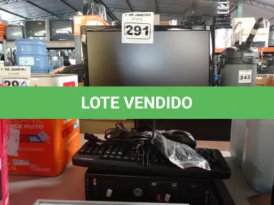 LOTE 291 - 01 CPU, 01 MONITOR, 01 TECLADO E 01 MOUSE. (NO ESTADO) ATENÇÃO! FAZER A VISITAÇÃO ANTES DE ARREMATAR, NÃO SABEMOS SE FUNCIONA. LEILÃO NÃO TEM GARANTIA E NEM DEVOLUÇÃO, SUJEITO A POSSÍVEIS AVARIAS VISÍVEIS/OCULTAS E/OU AUSÊNCIA DE COMPONENTES.